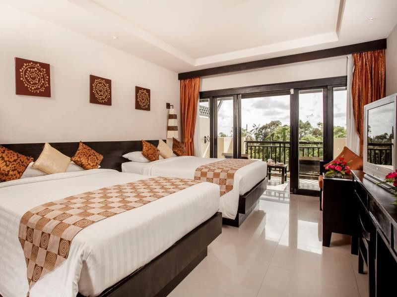 Horizon Karon Beach Resort & Spa Exterior photo